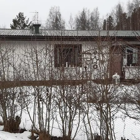 Talo Pienessae Ryttylaen Kylaessae Hausjarvi